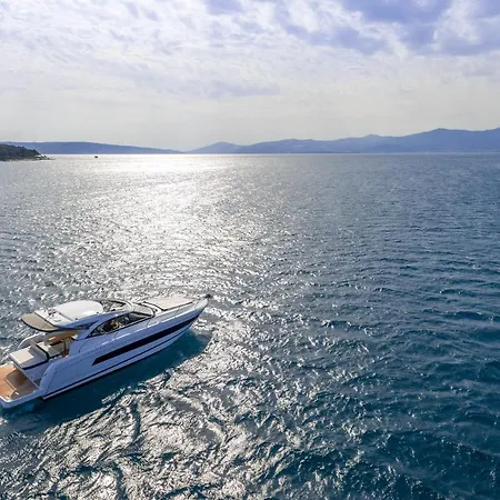Botel Jeanneau Leader 36- Mihael *